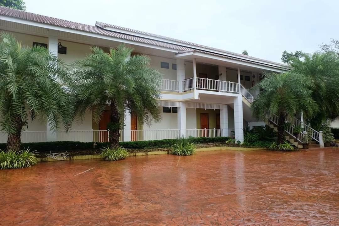 Wangka Resort Sangkhlaburi Extérieur photo